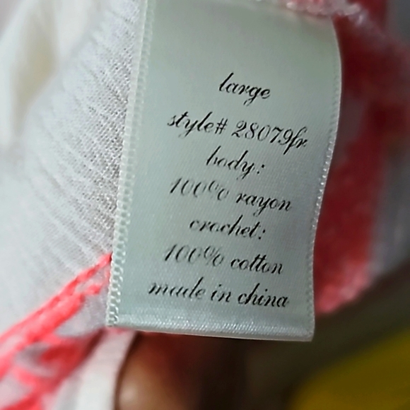 Sleeveless Top - Picture 3 of 4